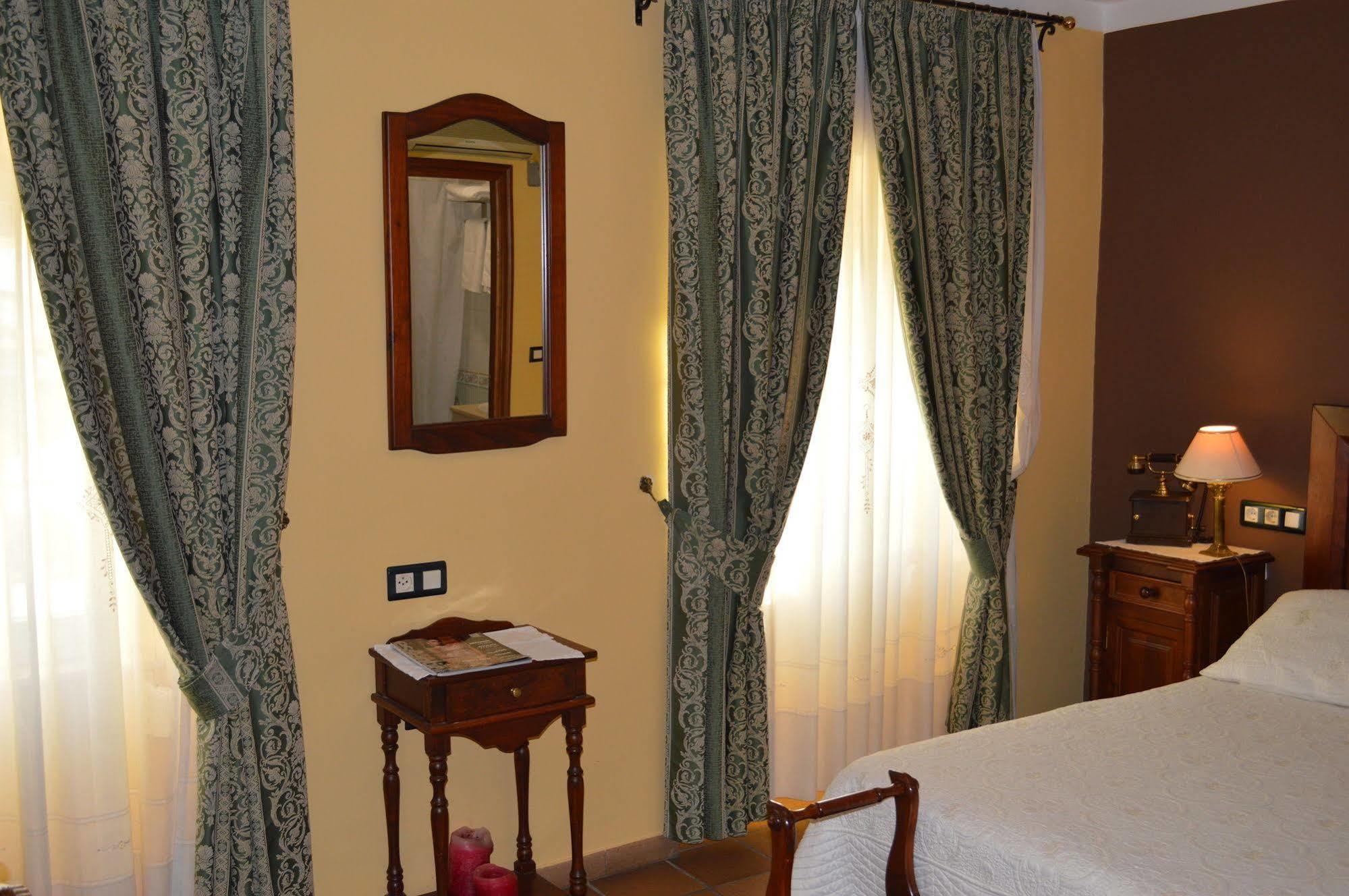 Plaza De Toros Hotel Ронда Екстериор снимка